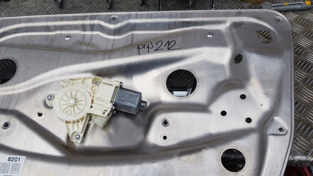 фото №10, Mercedes w212 подъемник стекло правый перед моторчик