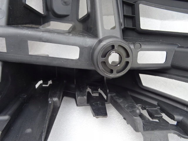 фото №8, Citroen c5 aircross напрямна бампера правий задня 9826677080