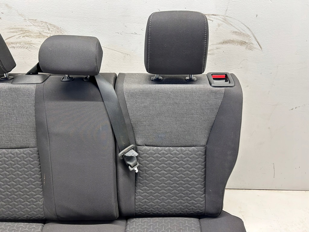 фото №13, Yaris cross гибрид сиденья заднее сиденье сиденье комплект материал