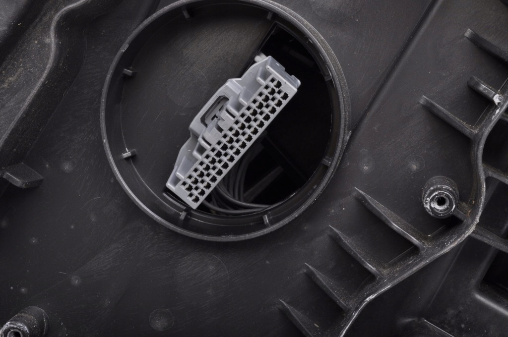 Volvo xc90 2 фара правый  передняя перед full led active high beam 31446689 в Украине