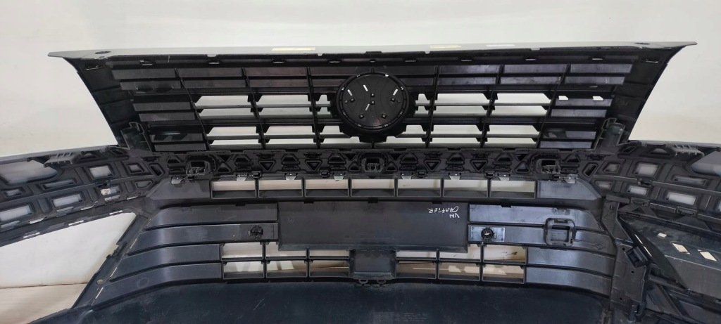 Vw crafter 2 2 7c бампер передний передок  решётка радиатора 7c0807221 в Украине