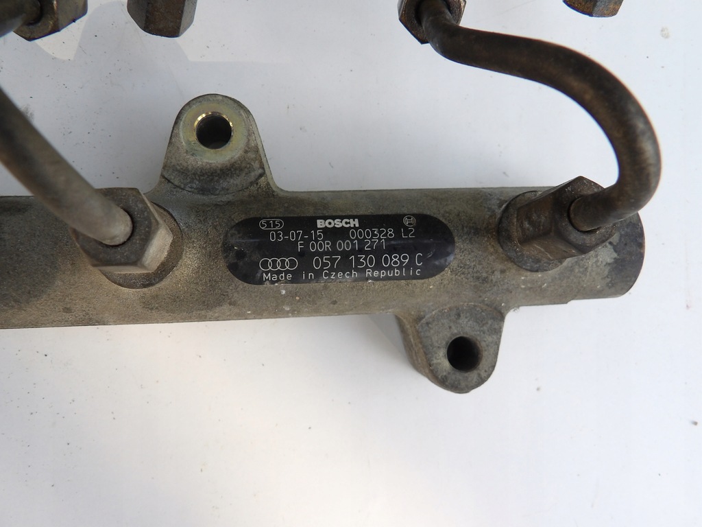 фото №3, Audi a8 d3 4.0 tdi молдинг впрыскная провода