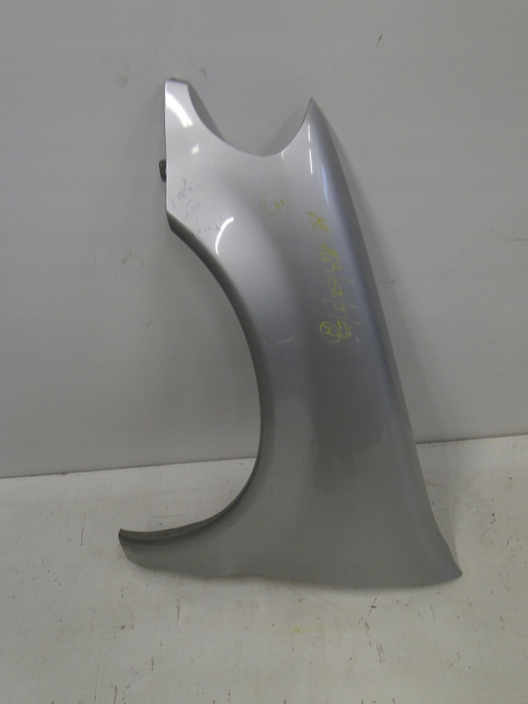 Купить Mercedes ml 163 w163 крыло передний левая