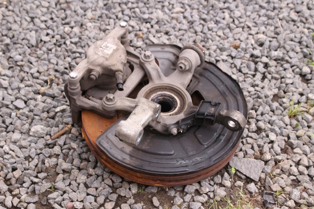 фото №5, Поворотний кулак ступиця лівий перед mercedes cla 117