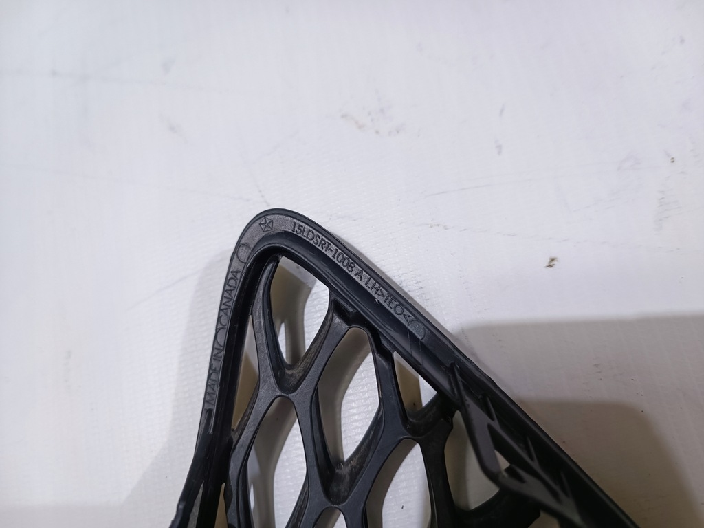 фото №13, Решётка бампера перед левая кронштейн dodge charger srt 2015-