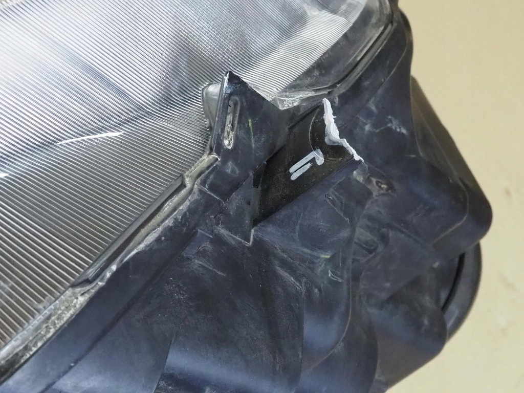 фото №15, Лампа перед левая lancia phedra 1494332080 89006365 europa