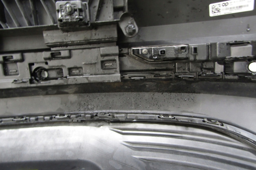 Бампер задня задній audi e-tron e tron 4ke 18- Зі Шроту