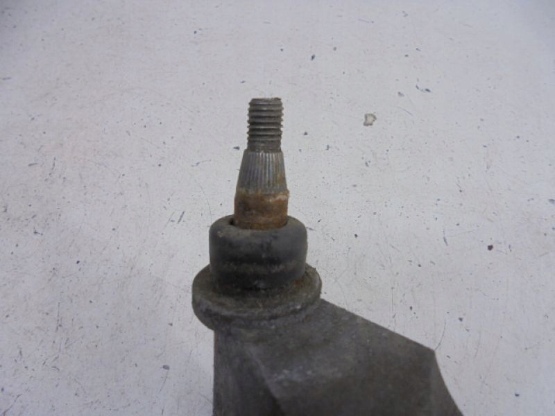 фото №10, Volvo v70 i моторчик механизм дворник перед