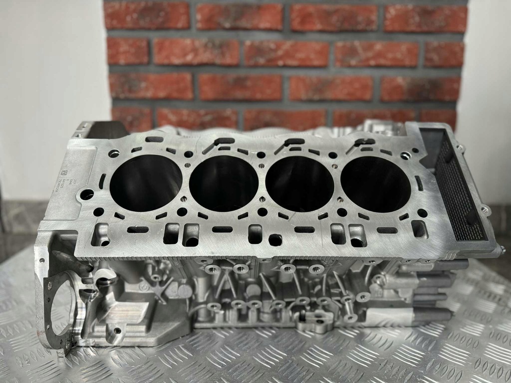 фото №7, Bmw g05 g07 g11 g12 g30 блок двигуна n63b44c новий оригінальний