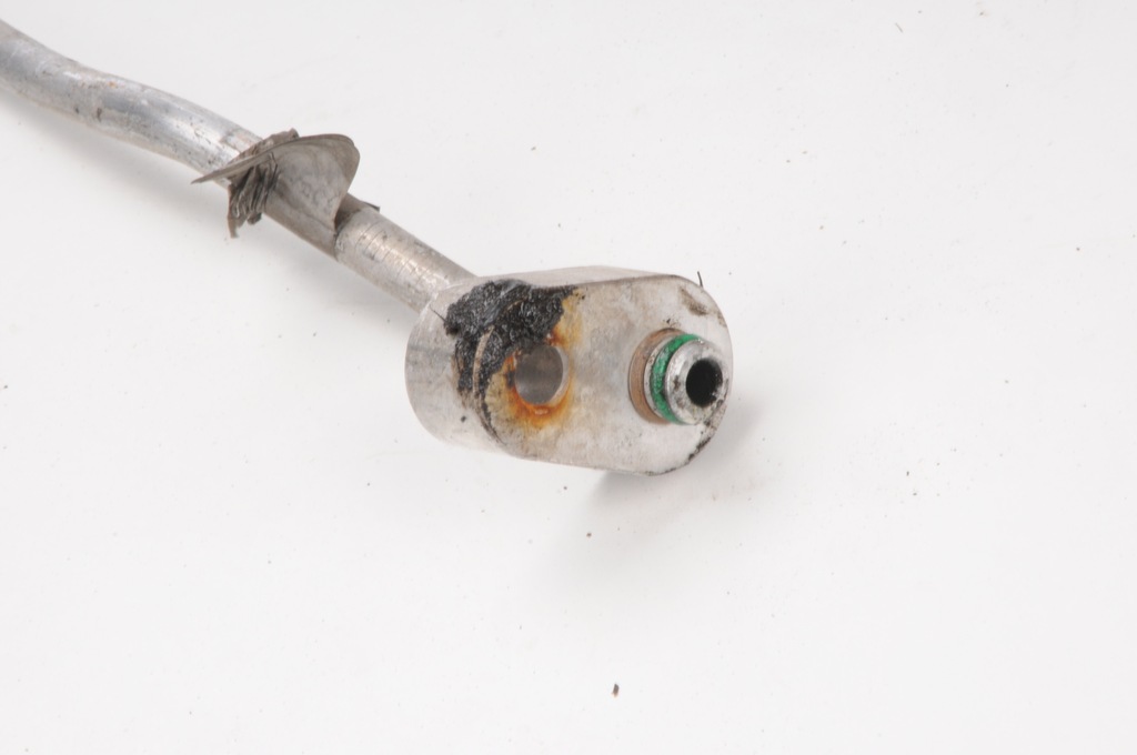 фото №6, Maserati quattroporte v 4.2 шланг кондиционера