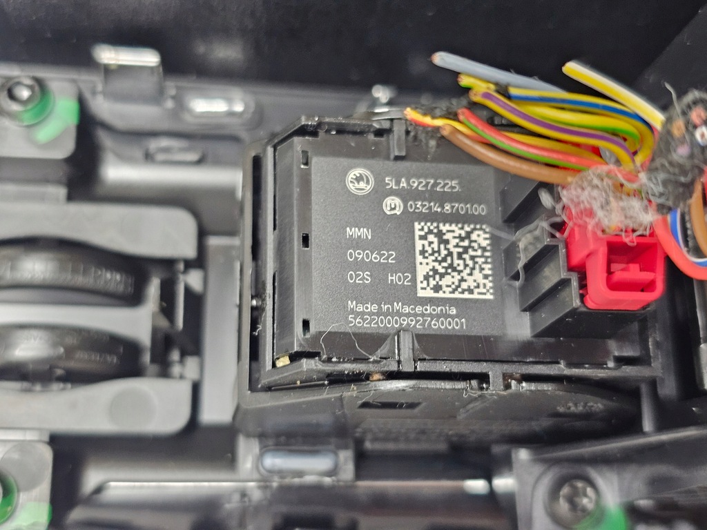 фото №14, Dekor тунель панель середній керування перемикач skoda enyaq iv 5lb863479