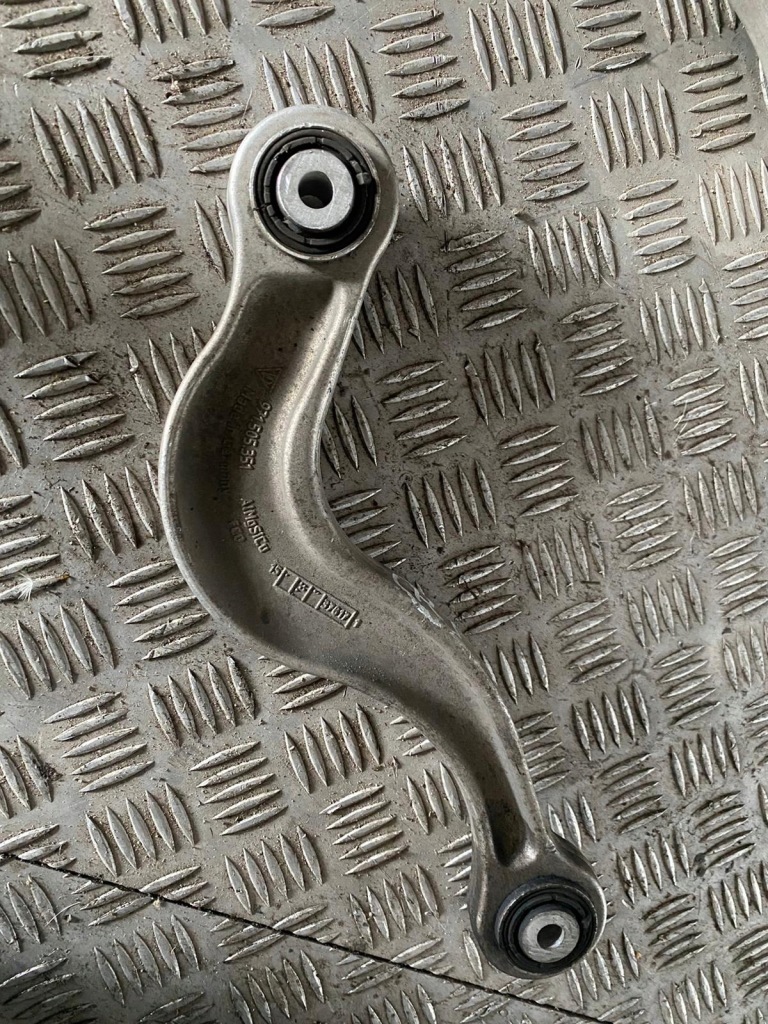 фото №1, Porsche panamera 971 рычаг задняя верхний r 971505351