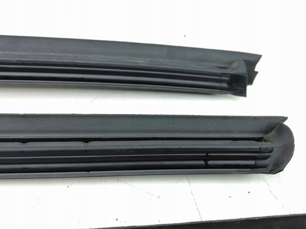 фото №14, Volvo s90, v90 2018 прокладка стекло дверь передних 31848303