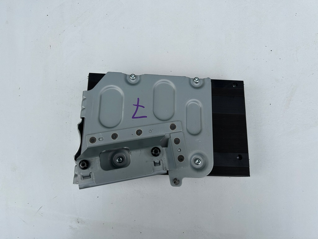 фото №1, Dodge ram 1500 iv lift 14- усилитель аудио classic 68303985ab