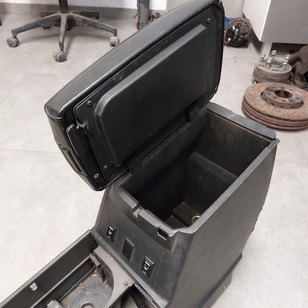 фото №6, Nissan maxima a34 подлокотник туннель средний