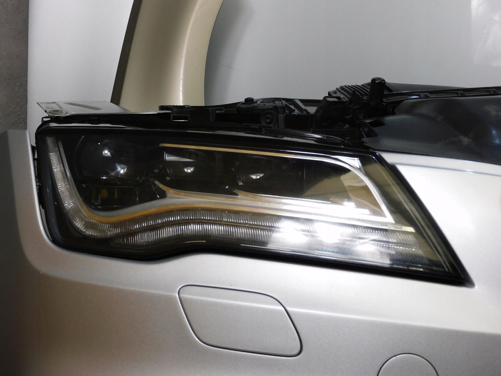 фото №9, Audi a7 c7 4g8 s line kompletny перед бампер лампи капот full led сріблястий