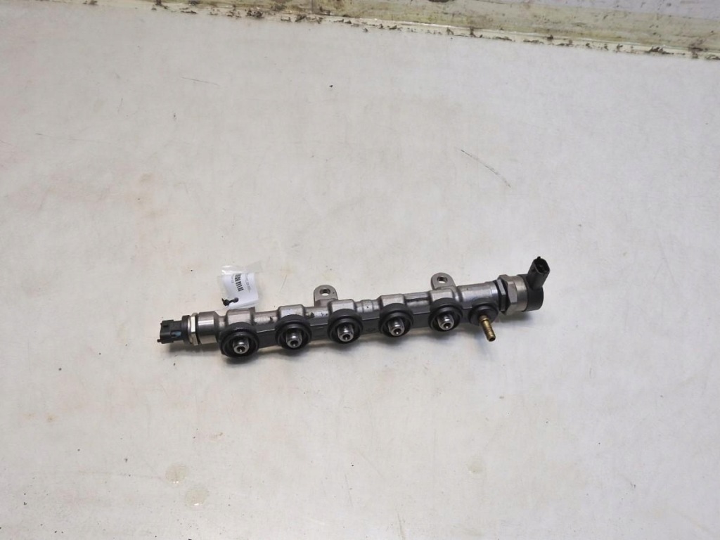 Молдинг упорскування renault latitude 2.0 dci 8200942721 h8200610223 0445214173 Київ