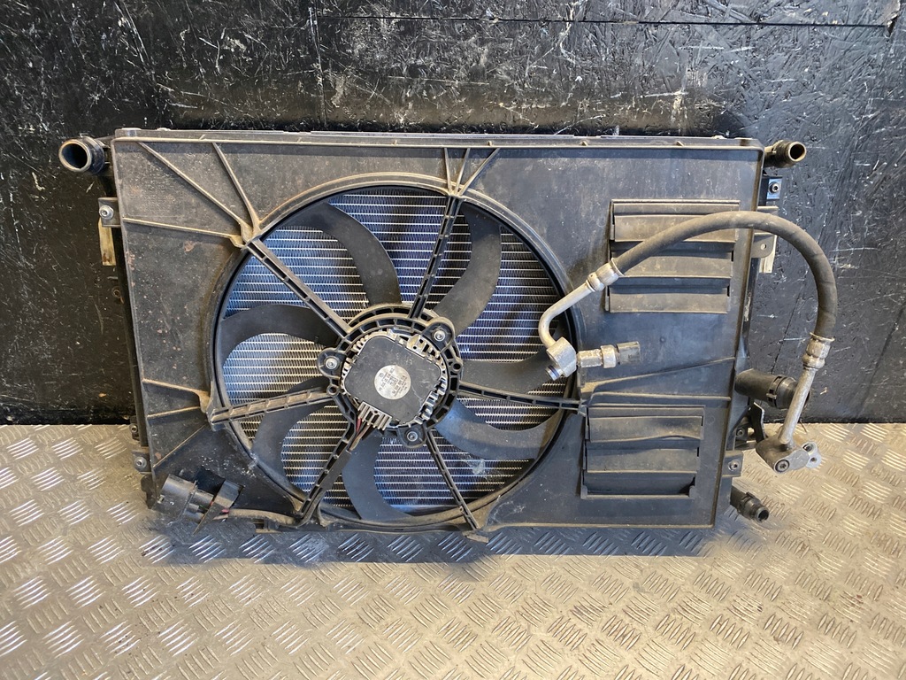 фото №5, Радіатор volkswagen caddy iv variant 2016 радіатор повітря doładowujące