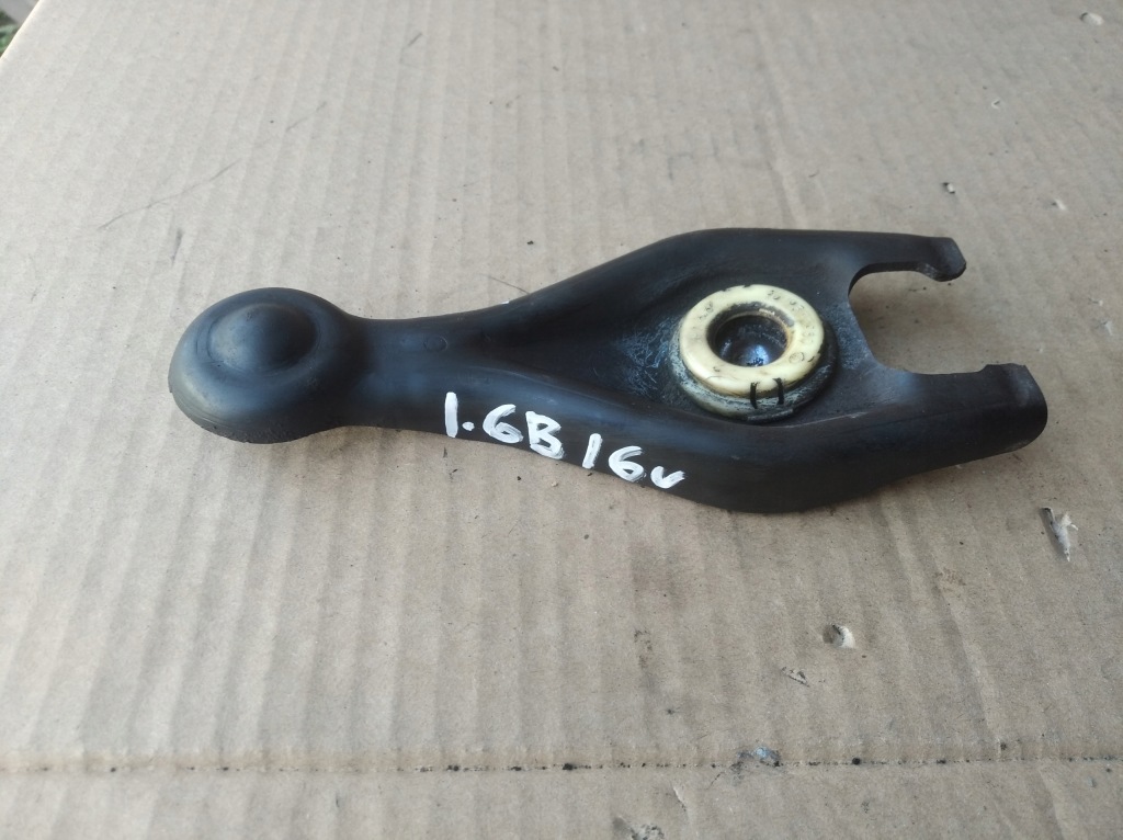 фото №1, Кронштейн сцепления peugeot 307 1,6b 16v