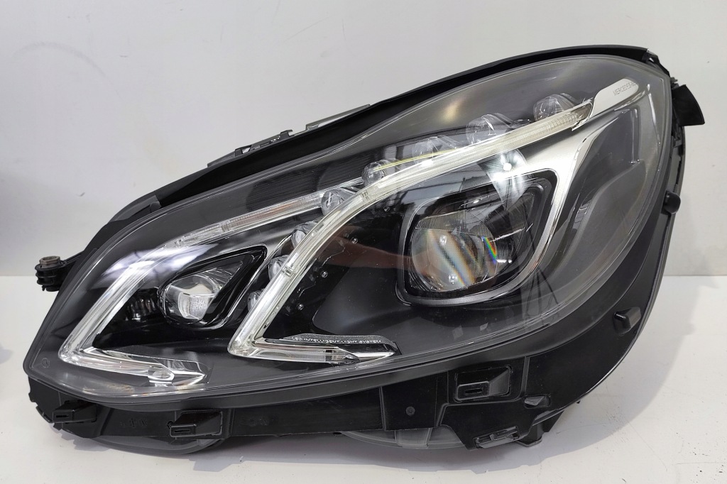 Купить Mercedes e klasa w212 рестайлинг  фара full led ils левая