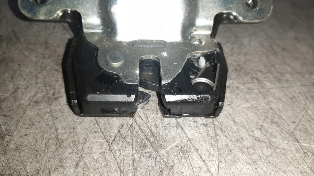 фото №4, Замок кришки багажника ford fiesta mk7