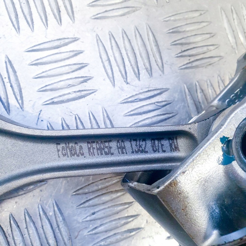 фото №6, Ford mustang v 2011 поршень