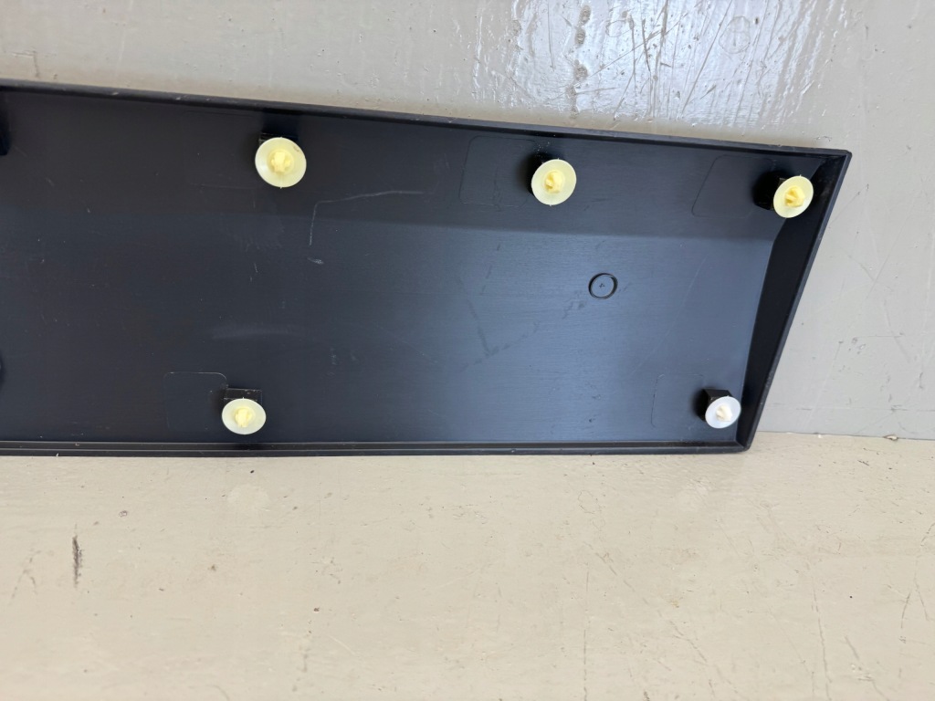 Mercedes sprinter w906 a906 06-19r молдинг двері бічна ліва Недорого