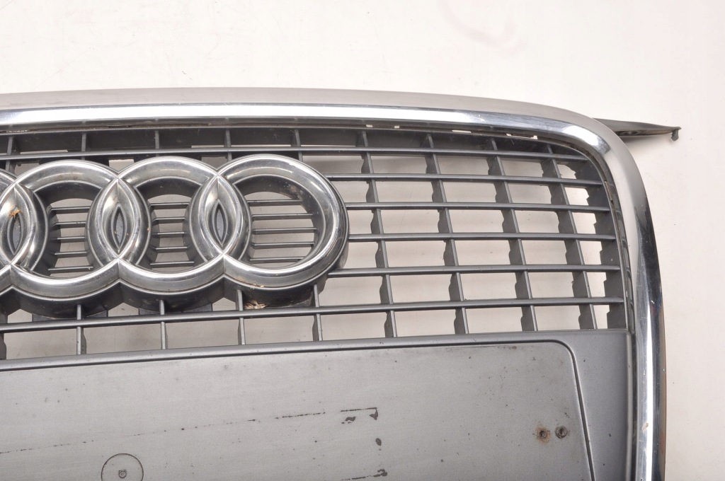 Audi a3 8p решётка радиатора решётка радиатора решётка радиатора бампера 8p4853651 Цена