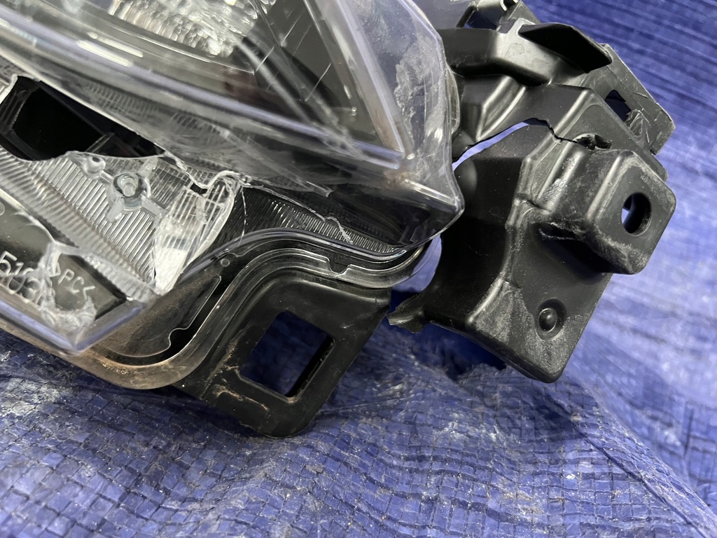 фото №3, Mazda ii 2 dj lift права лампа full led