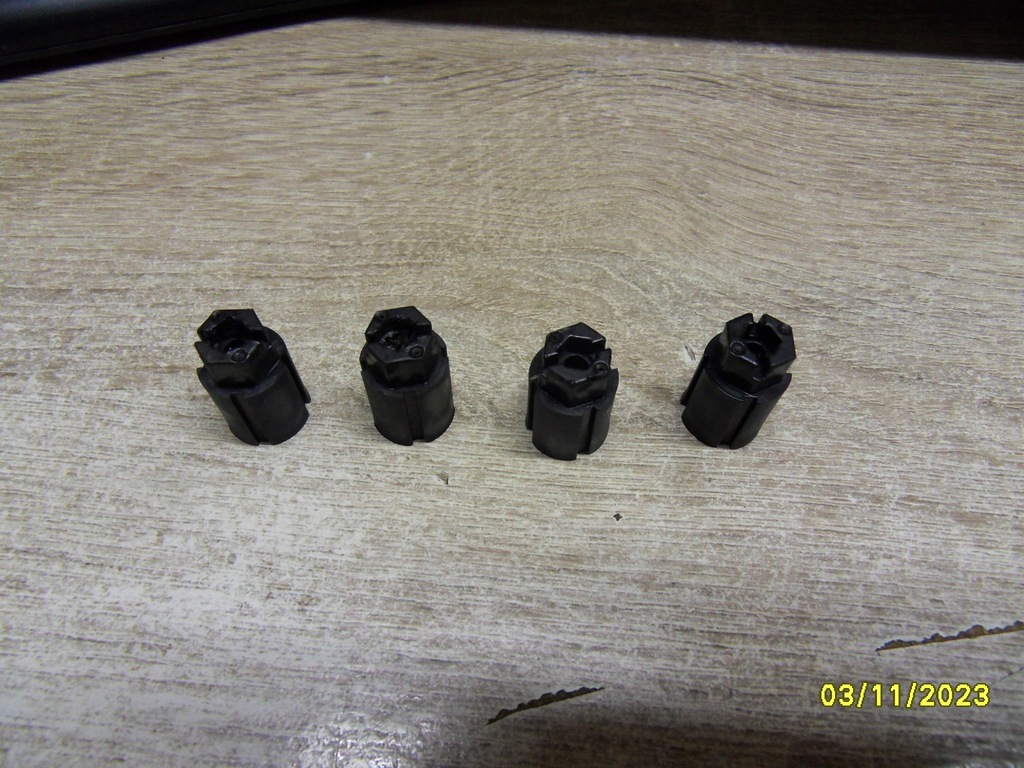 фото №1, Гайка кронштейн лампи задня задній peugeot 407 sedan