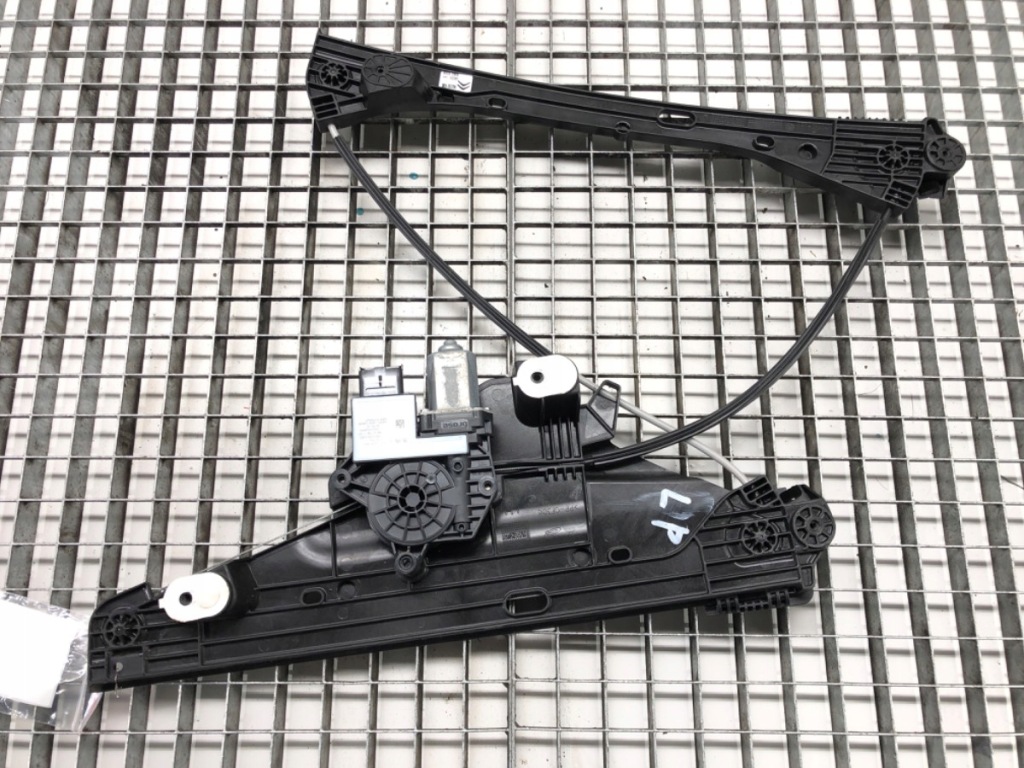 фото №1, Підйомник скло лівий перед citroen c4 iii 9832821680 хетчбек