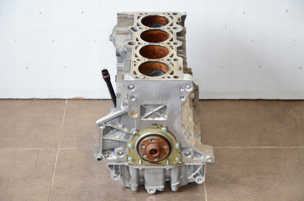 Vw audi стійку  двигуна bvz 2.0fsi 06d023a Недорого