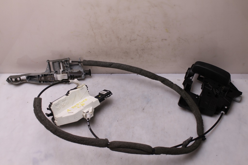 фото №1, Partner iii 08r- замок + ручка лівий bok двері