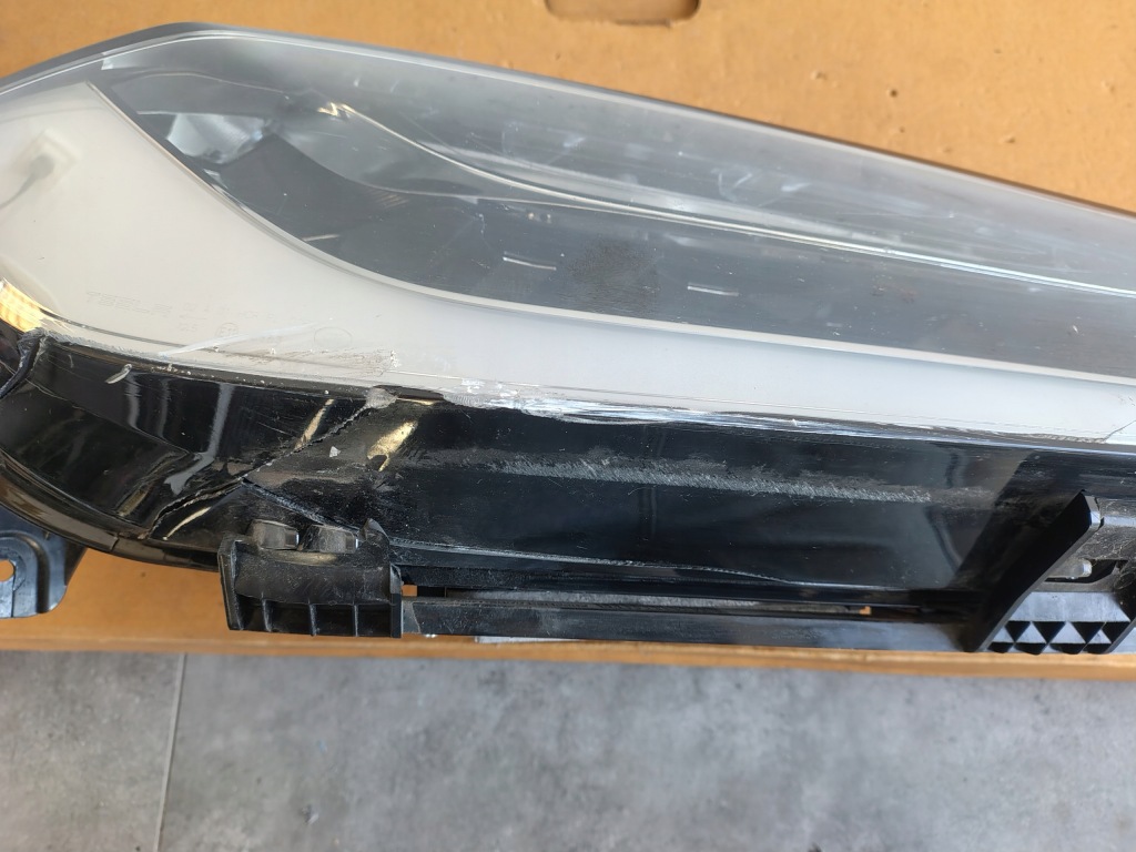 Full led tesla x лампа права europa 103431900d Зі Шроту