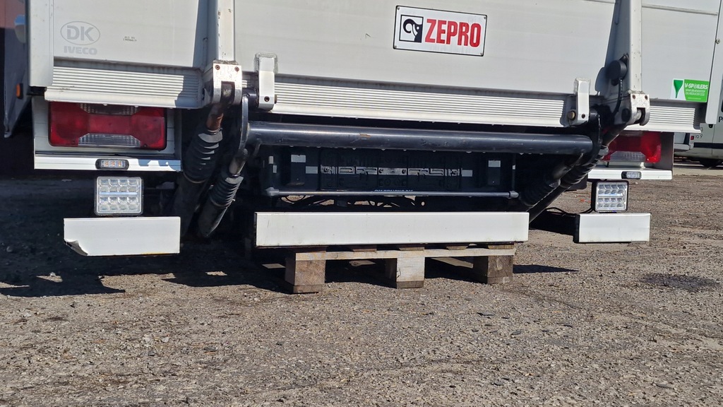 фото №8, Обшивка контейнер 415cm подъемник zepro 750kg iveco daily vi 14-