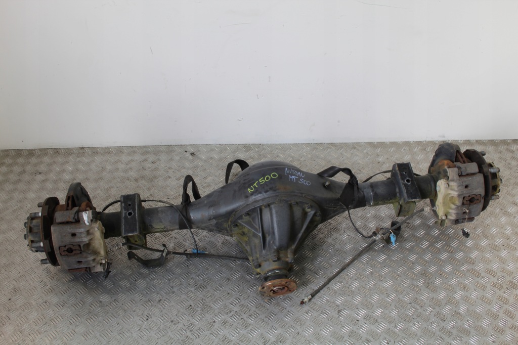 фото №1, Мост дифференциал задняя oś подвеска nissan nt500