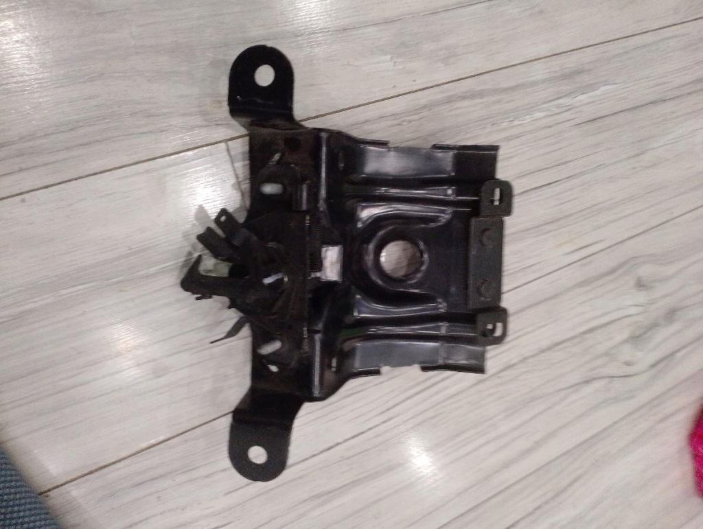 фото №3, Кронштейн кронштейн замка поперечина renault clio v 612001843r