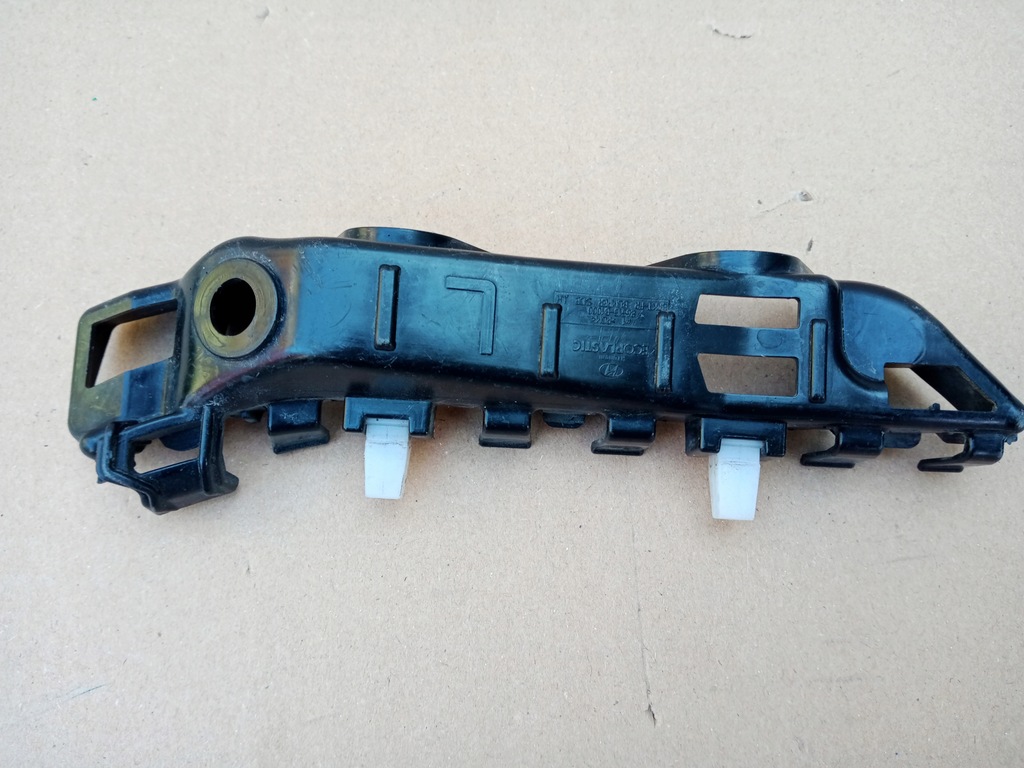 фото №1, Hyundai genesis g80 лівий напрямна бампера перед 2016-20r