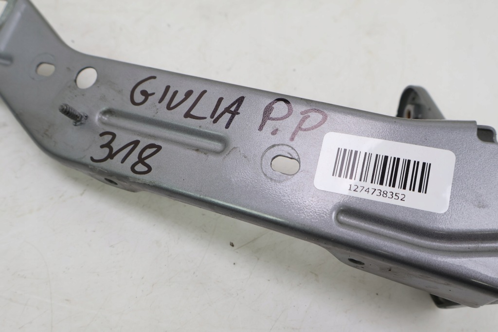 Alfa romeo giulia кронштейн кронштейн крыла правый перед 318 Недорого