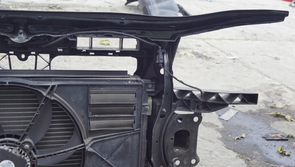 Pas передний радиатор vw touran i lift 1.9 tdi в Украине