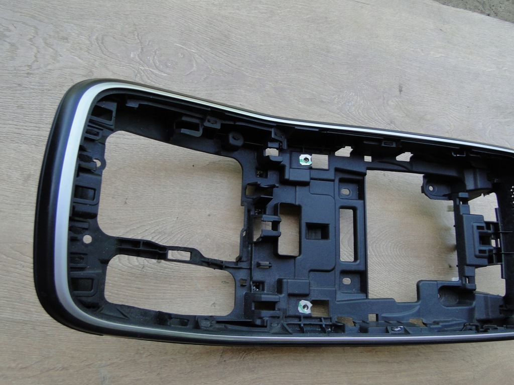 фото №3, Рамка na туннель renault scenic 4 682607429r