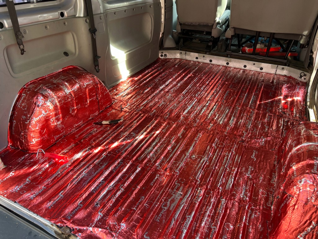 Мат шумоизоляционная 2mm бутиловая алюбутил 400x50 2m2 дверь багажник пол Цена