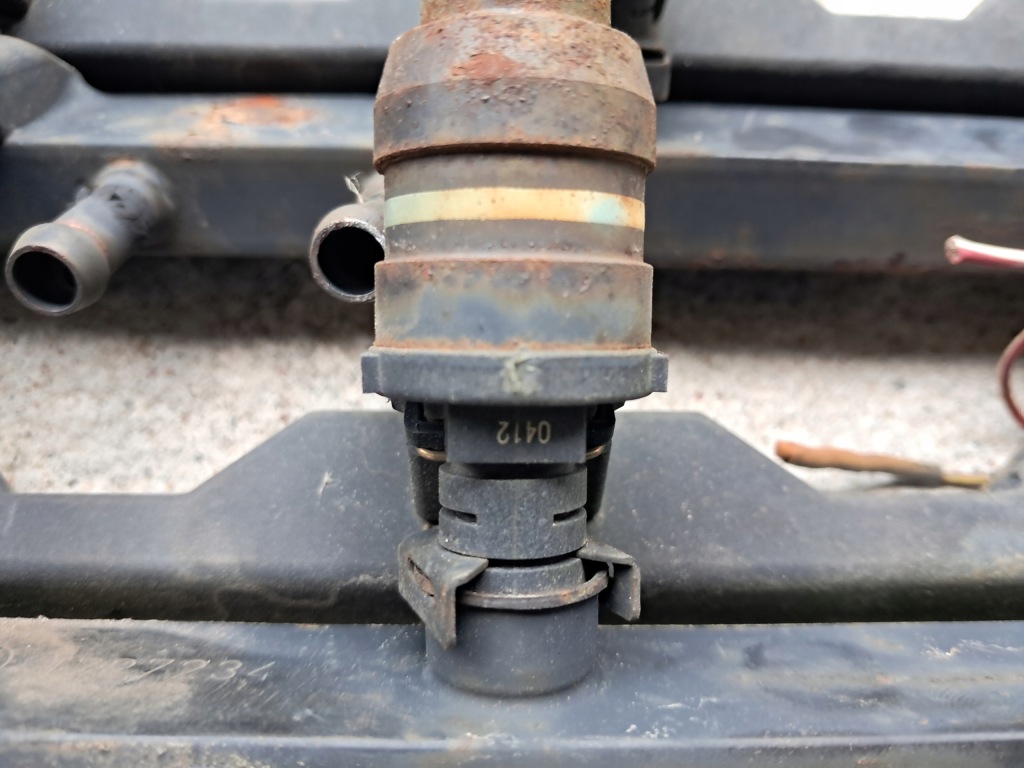 Купити Молдинг упорскування форсунки регулятор тиску джгут bmw e36 316i 318i m40