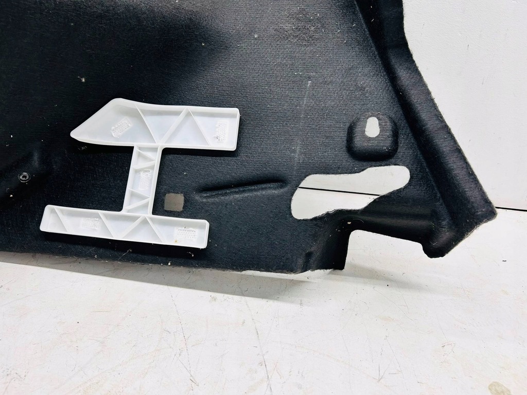 фото №10, Corolla e21 kombi 1.8h обшивка обивка багажника правая правый