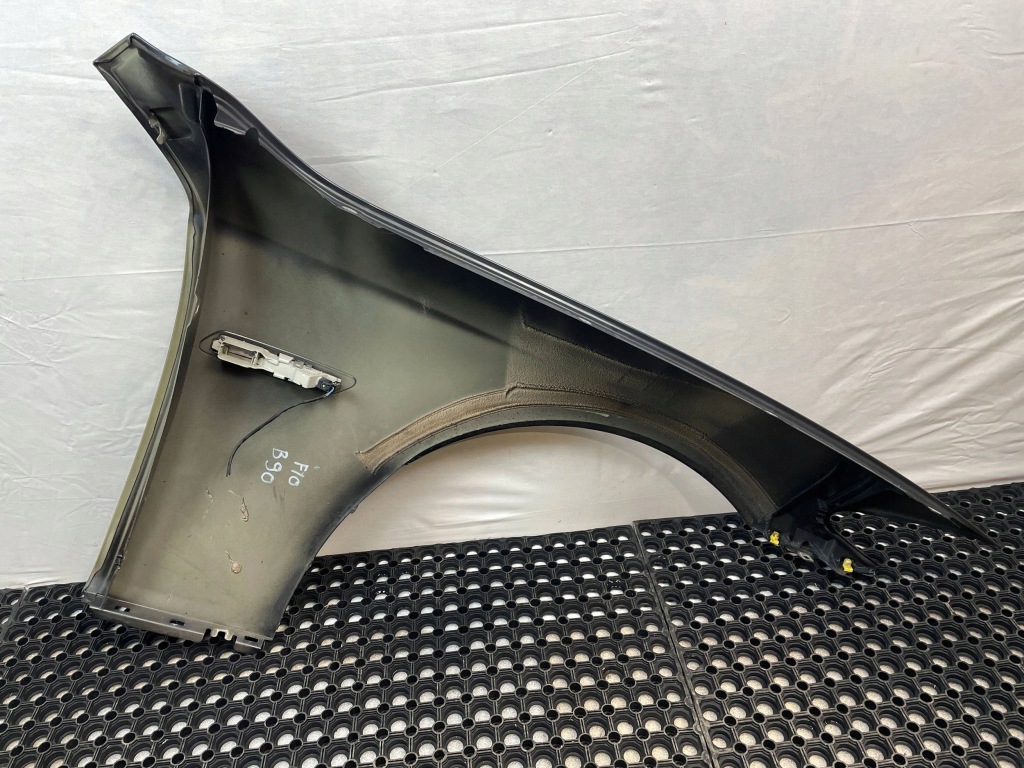 Купить Крыло  перед передний левое  bmw 5 f10 f11 код лакокрасочного покрытия: b90