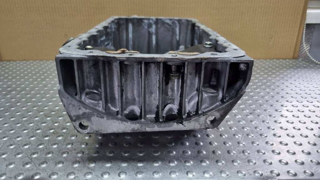 Поддон масляная 9656288980 ford kuga mk1 volvo v50 peugeot 2.0 tdci d4204t Недорого