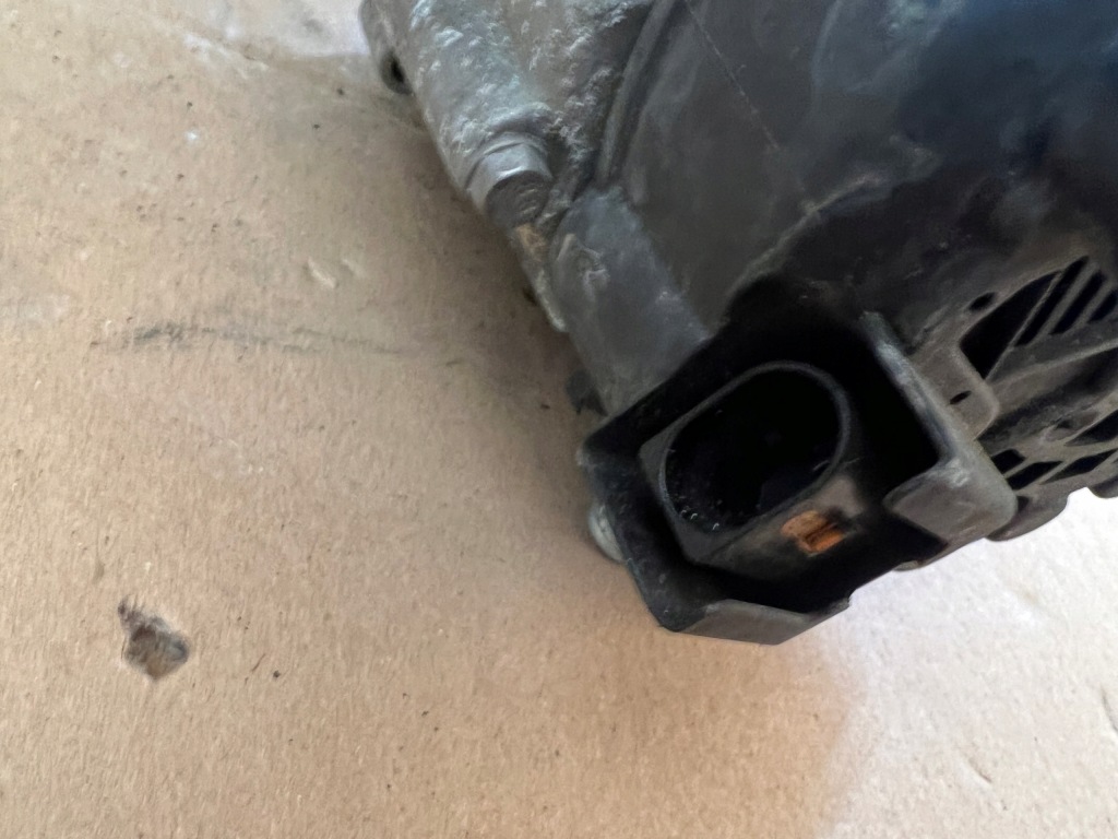 Mercedes w212 генератор a009068504 в Украине