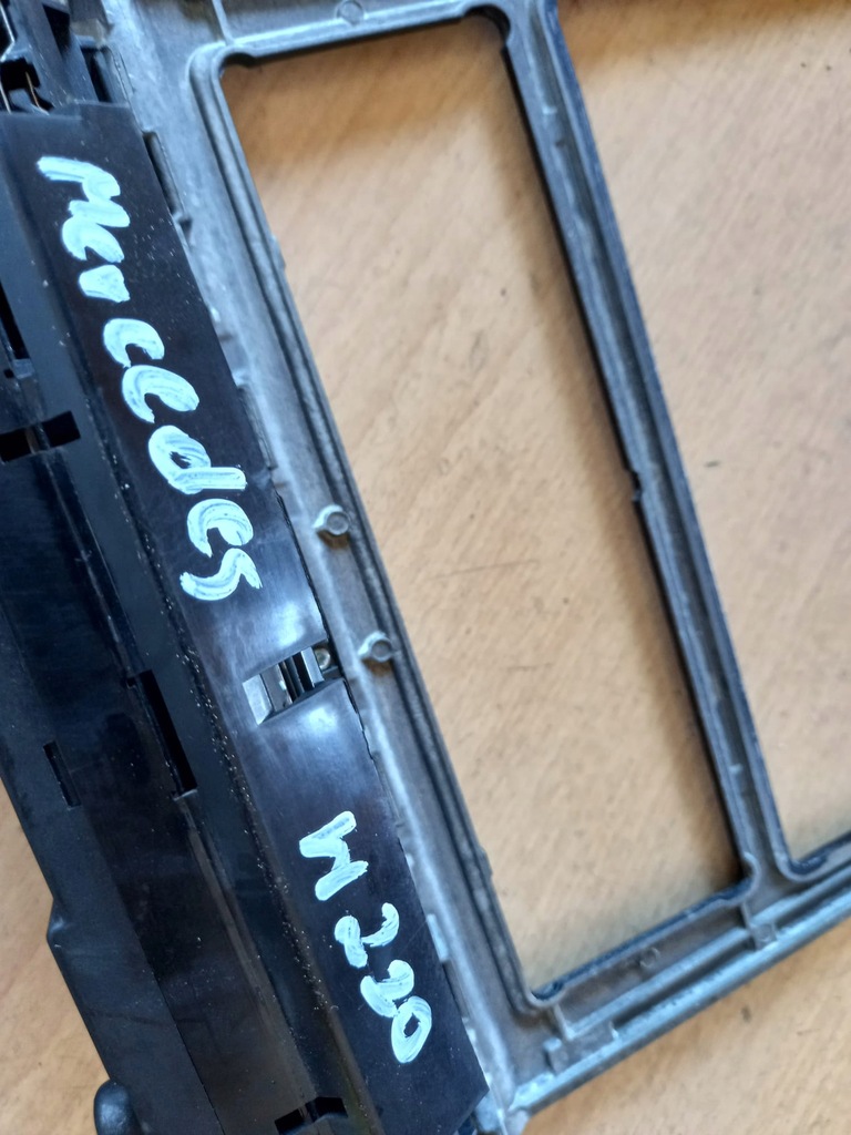 фото №6, Mercedes w210 рамка радио dekor drewno