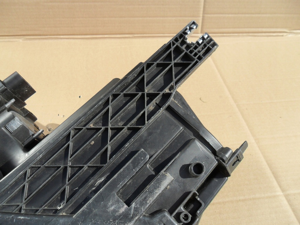 фото №11, Audi q3 фара правый лампа 8u0941004m