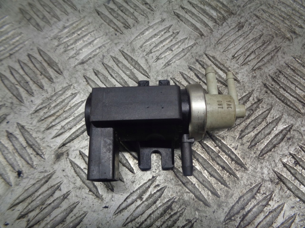 фото №1, Клапан вакуумa vw golf iv 1j0906627a